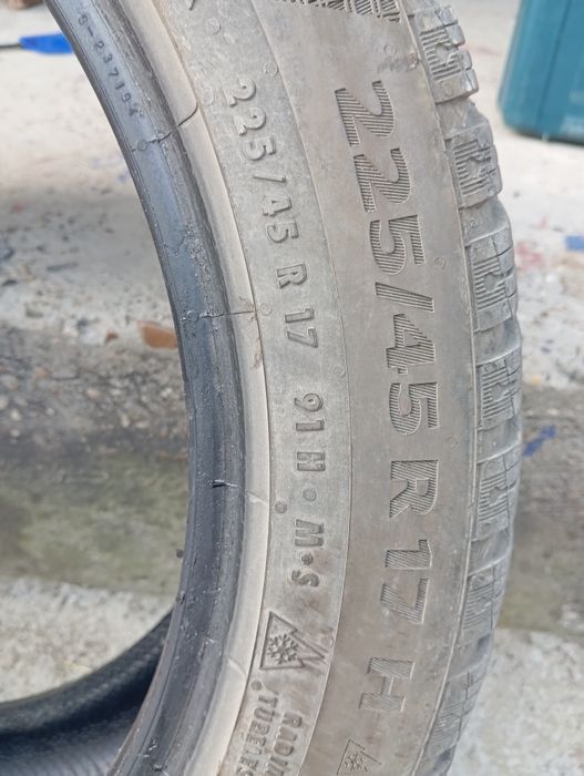 Vând un cauciuc all season 225/45/17