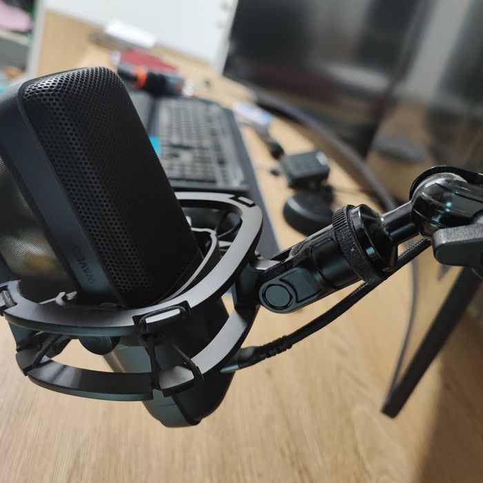 Microfon Elgato Wave 3 + Pop Filter+ Shock Mount + Brat Microfon