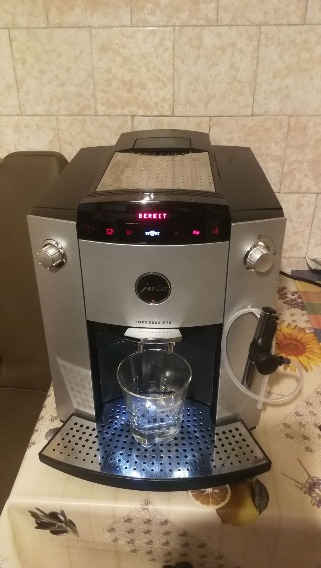 Expresor,Espressor cafea Jura F70 cu funcție spumare lapte