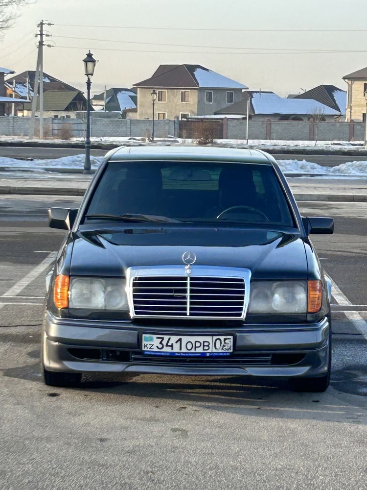 Мерседес W124 E300