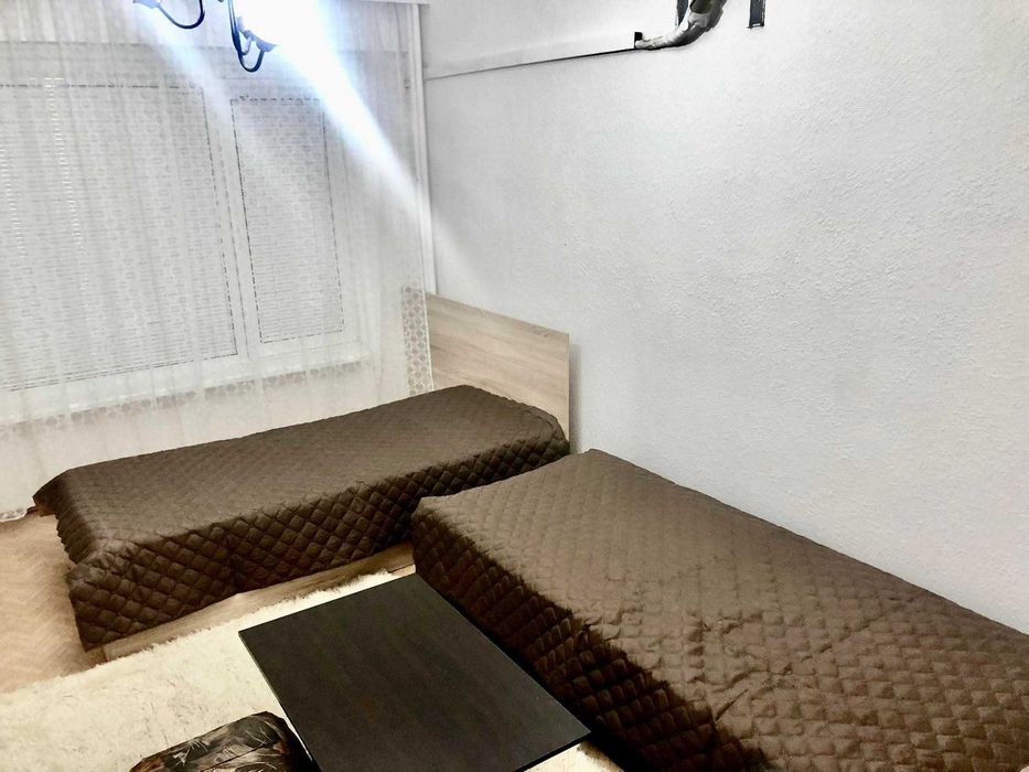 Дава се под наем Едностаен апартамент в Бургас, Изгрев - 50 кв.м за 170 € - Снимка #2