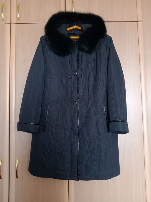 Куртка с капюшоном и зимнее полупольто