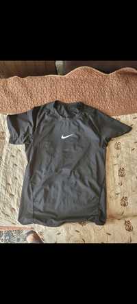 Tricou nike marimea m