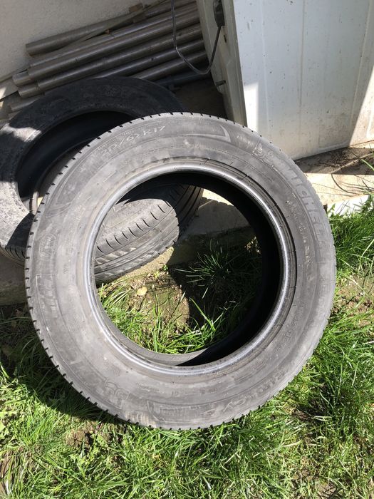 Vand 2 cauciucuri michelin r17