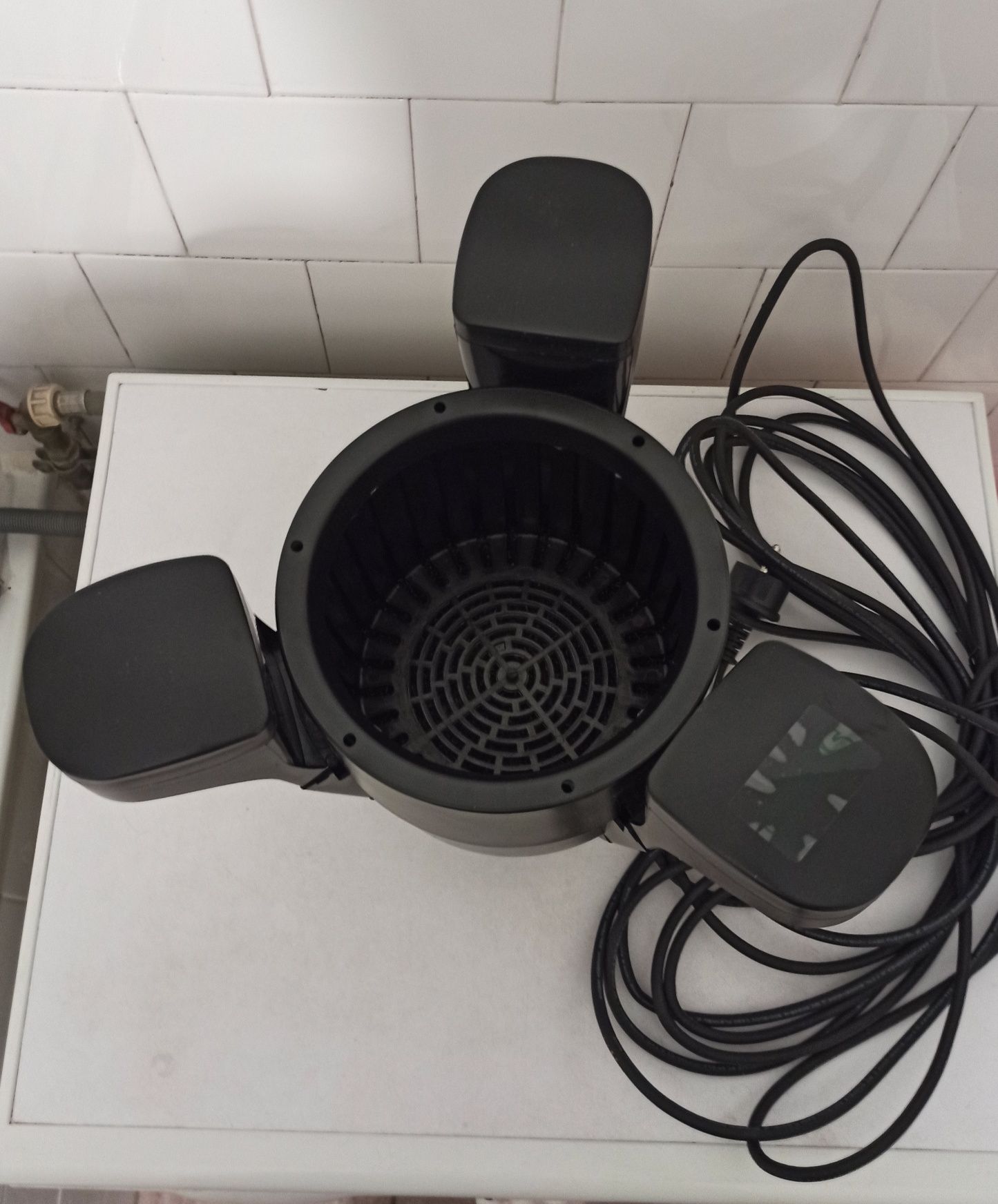 Skimmer plutitor Aquaforte. (NOU)