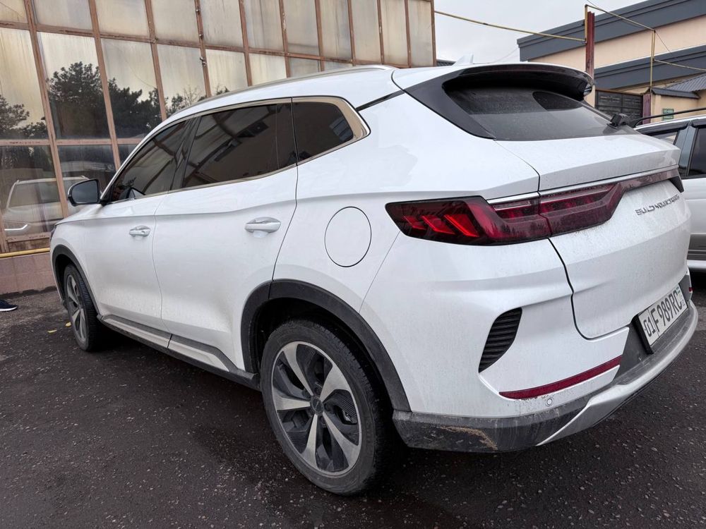 Naht va nasiya savdo BYD SONG Plus Gibid 2023 yil 2 pozitsiya