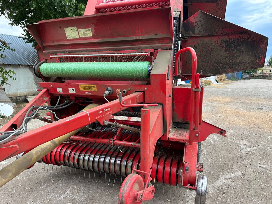 Рулонна балопресa welger