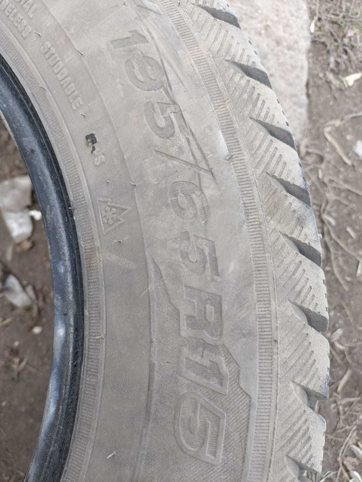 Комплект зимних шипованных шин Кама 195/65 R15 шины
