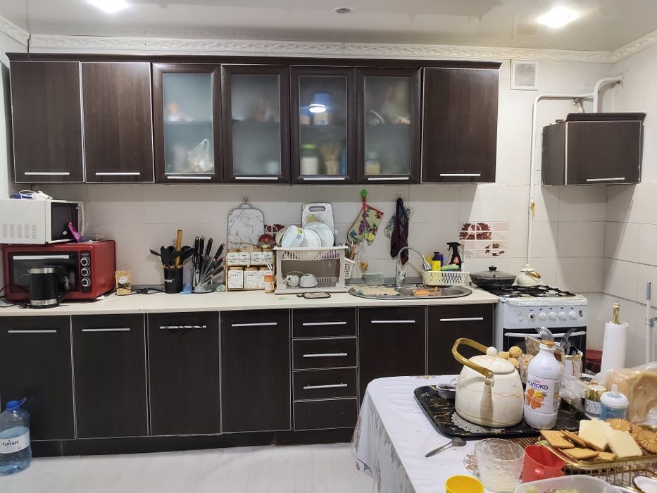 Продам срочно кухонный гарнитур