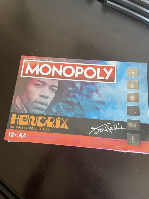 Различни издания Монополи, чисто нови