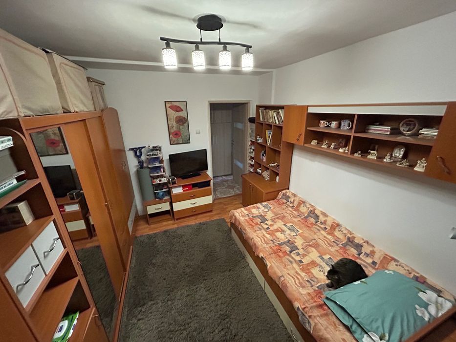 Apartament cu 3 camere in zona Diamant (Cutezantei)