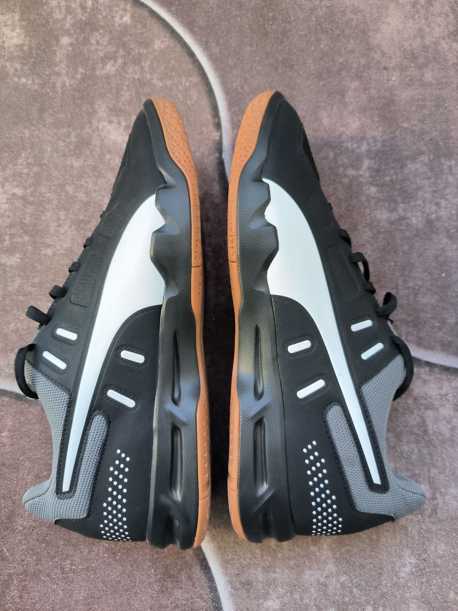 Маратонки  Puma номер 43