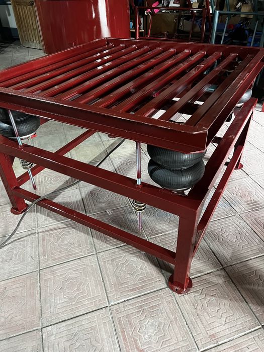 Вибростол промышленный. Стол вибрационный