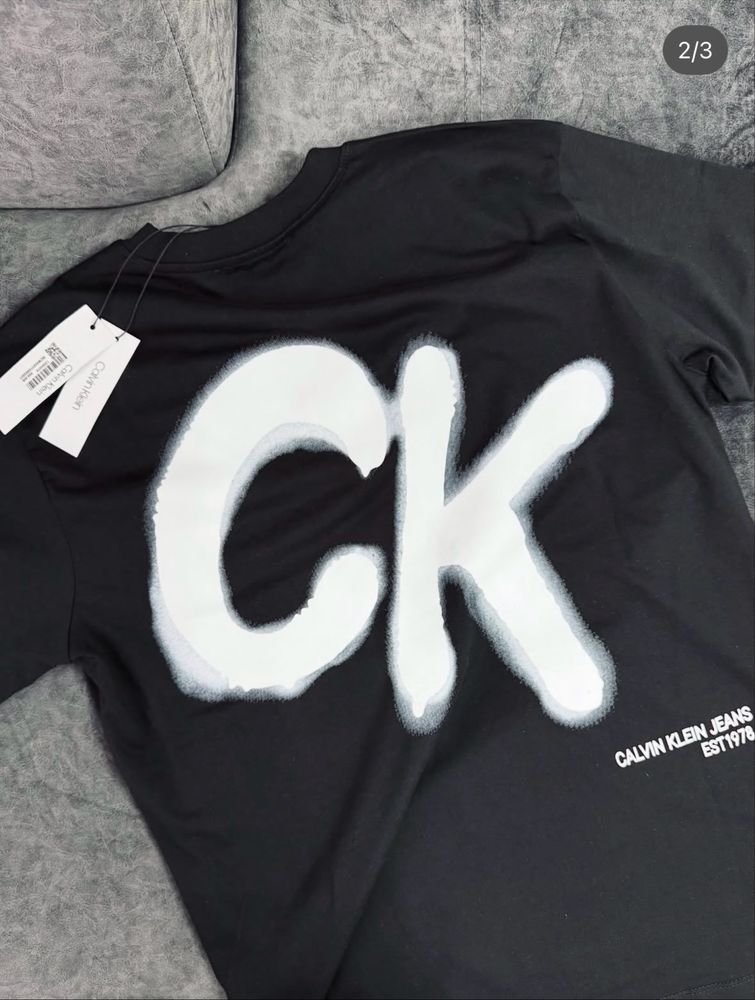 Calvin Klein черна тениска