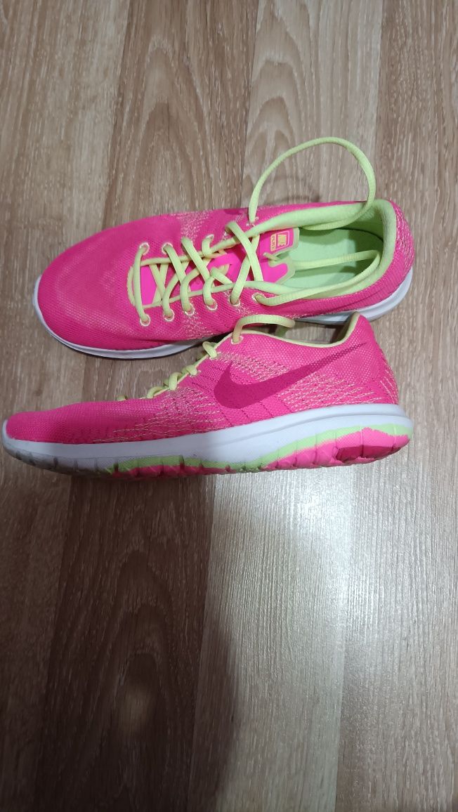Дамски/ детски Маратонки Nike 36.5
