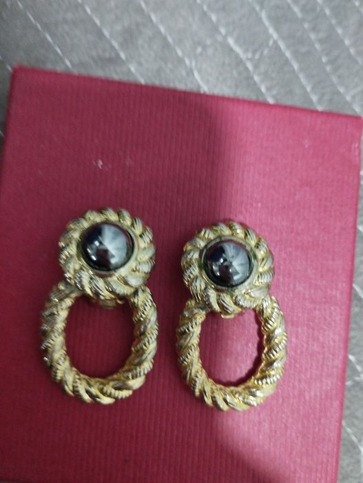 Сережки каждая по 25тыс