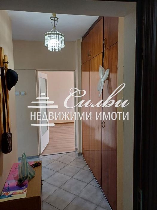 Двустаен тухлен апартамент-кв. Вароша