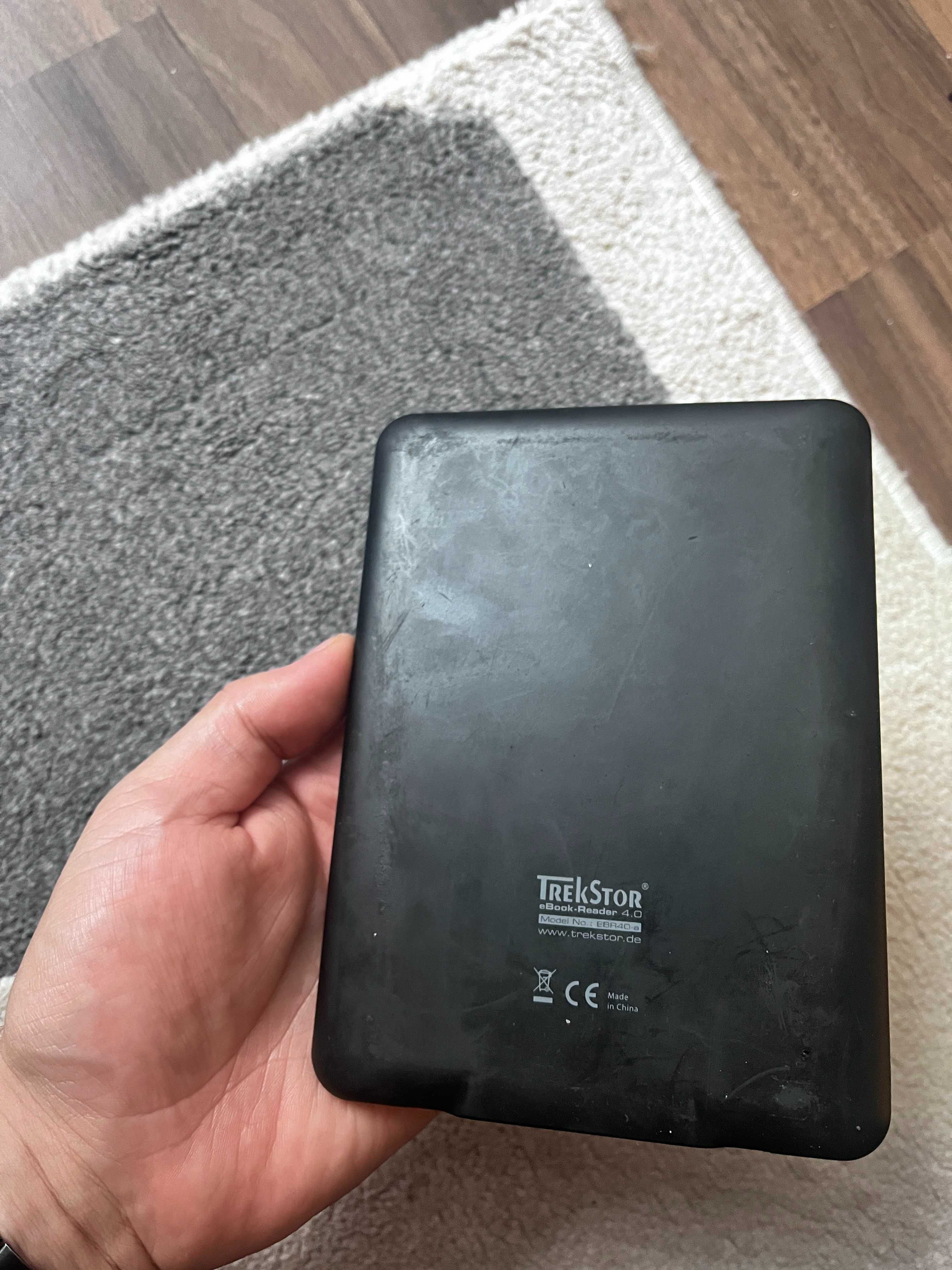 Ebook Reader TrekStor cu 740 de cărți în limba română