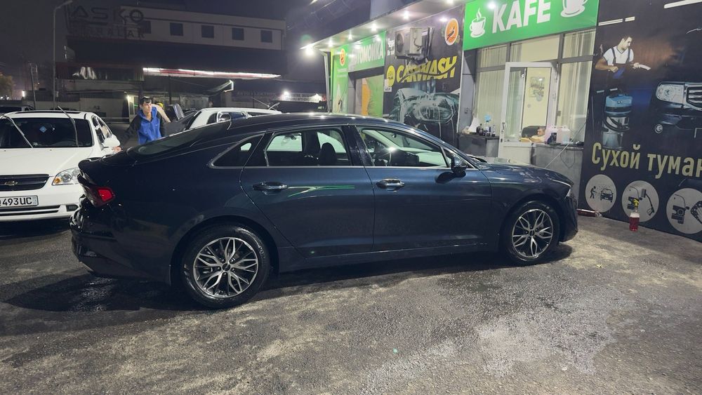 Пролается Kia K-5 prestige+ dark moon