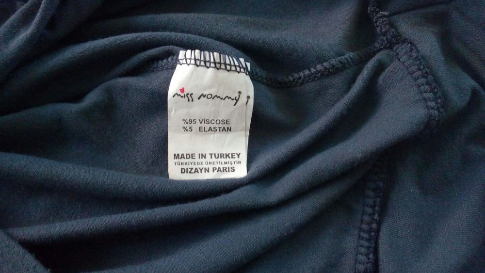 Асиметрични блузки с голо рамо