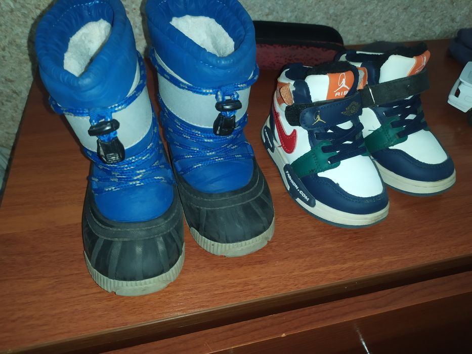 Сапоги детские, утеплённые, качественные, одели 3 раза, есть разные