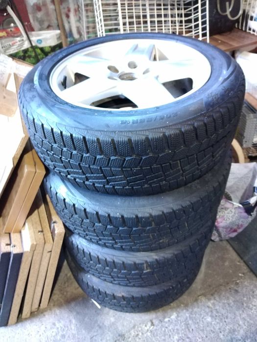 Vand 4x jante aliaj Ford de 16'' cu cauciucuri de iarna 205/55 R16.