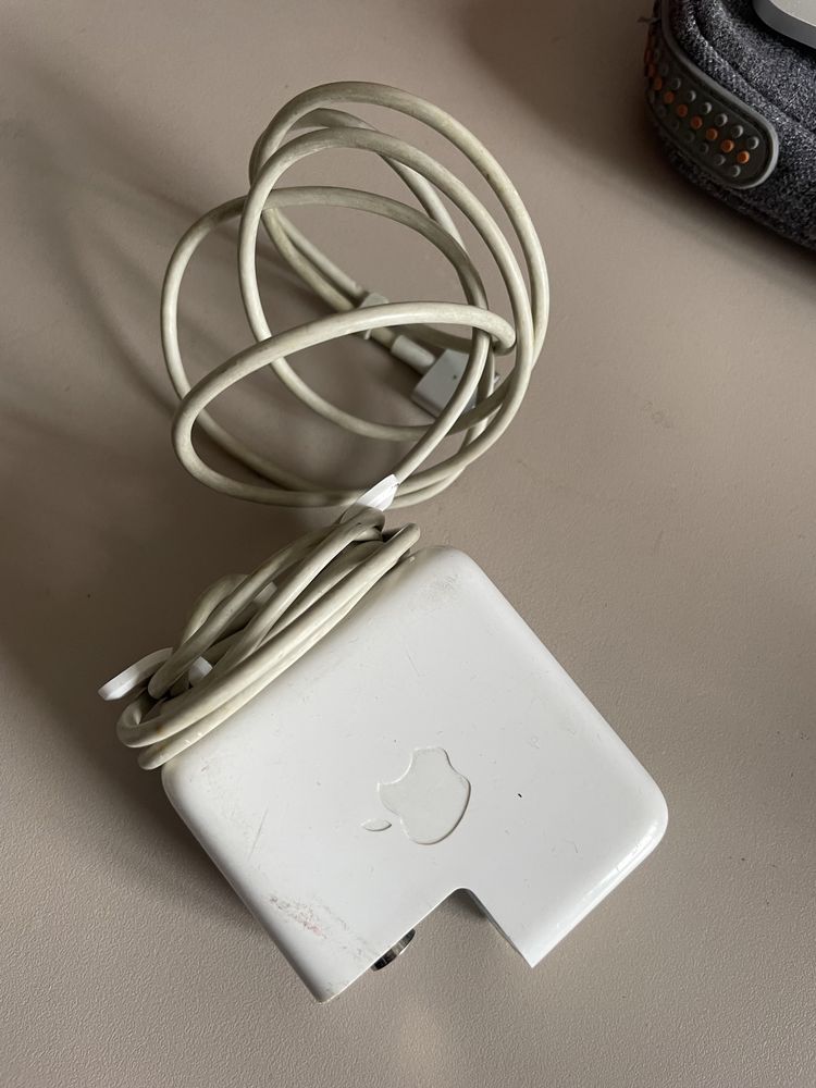 Продам сломаны MagSafe 1 и 2