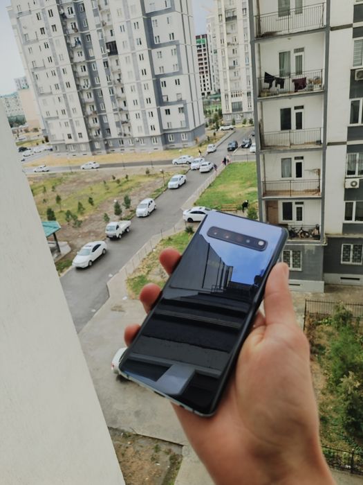 Samsung galaxy s10+ 5g srocni sotiladi aybi yuq