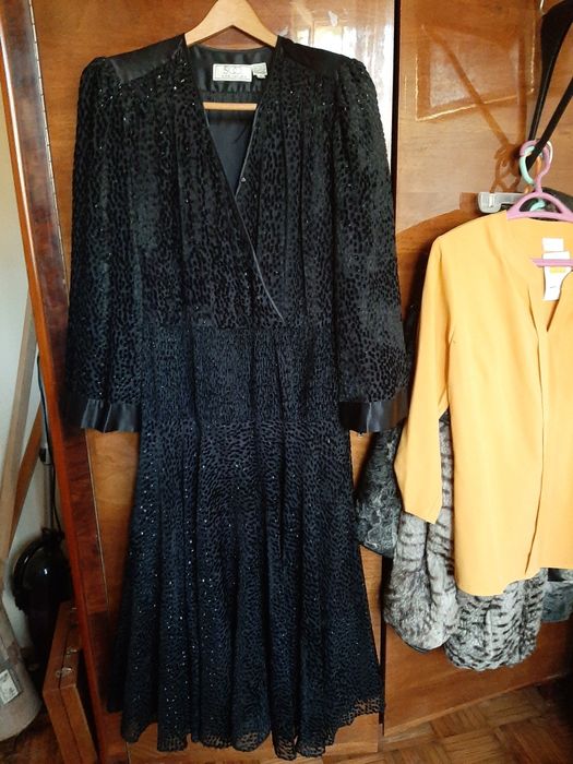 Rochie de seara din catifea f fina.44.