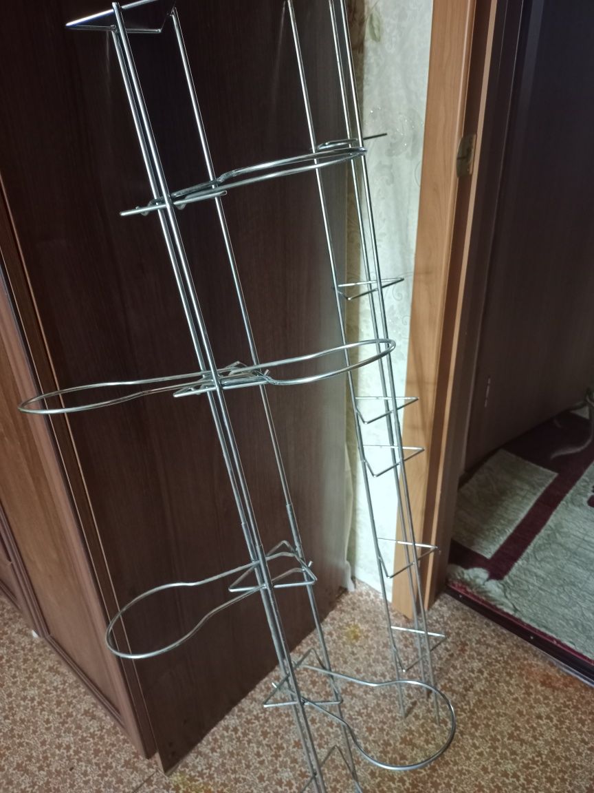 Продаю подставку для цветов
