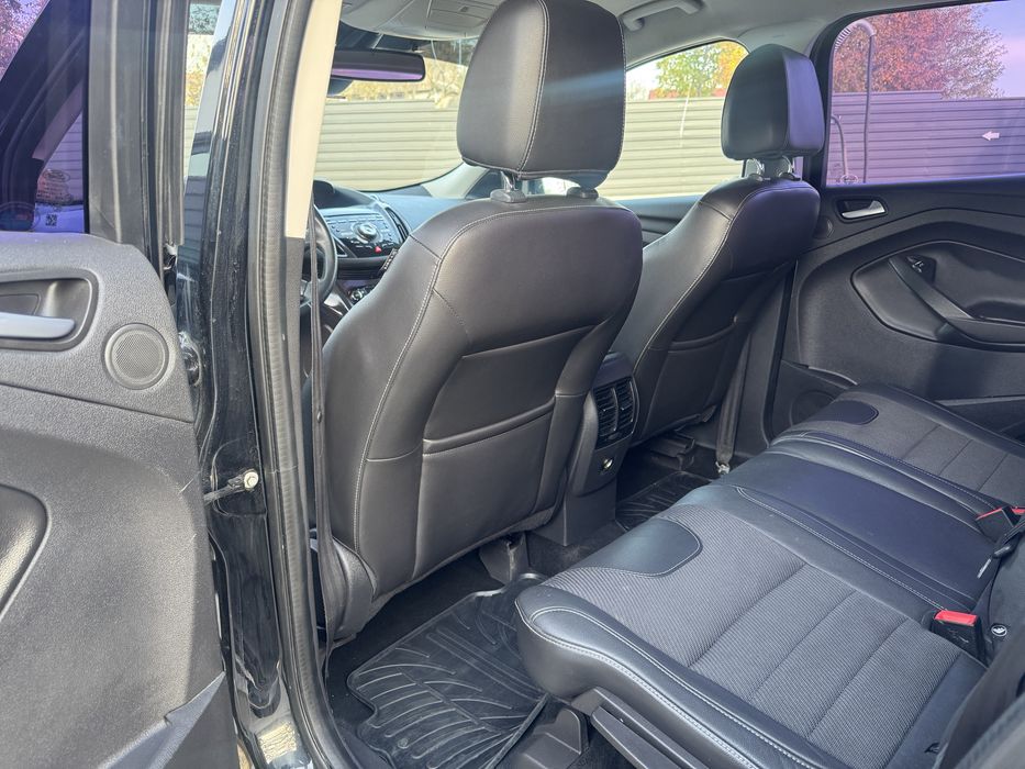 Ford Kuga 2013-2.0d-140cp-Facelift/4x4/Automat-Variante Auto!