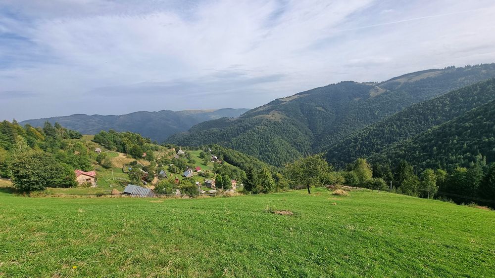 Vand teren intravilan in Măguri Răcătău