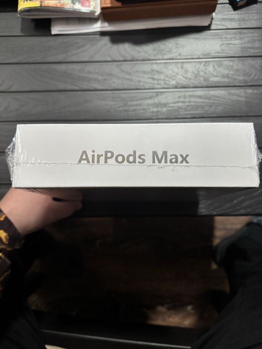 AirPods Max Apple