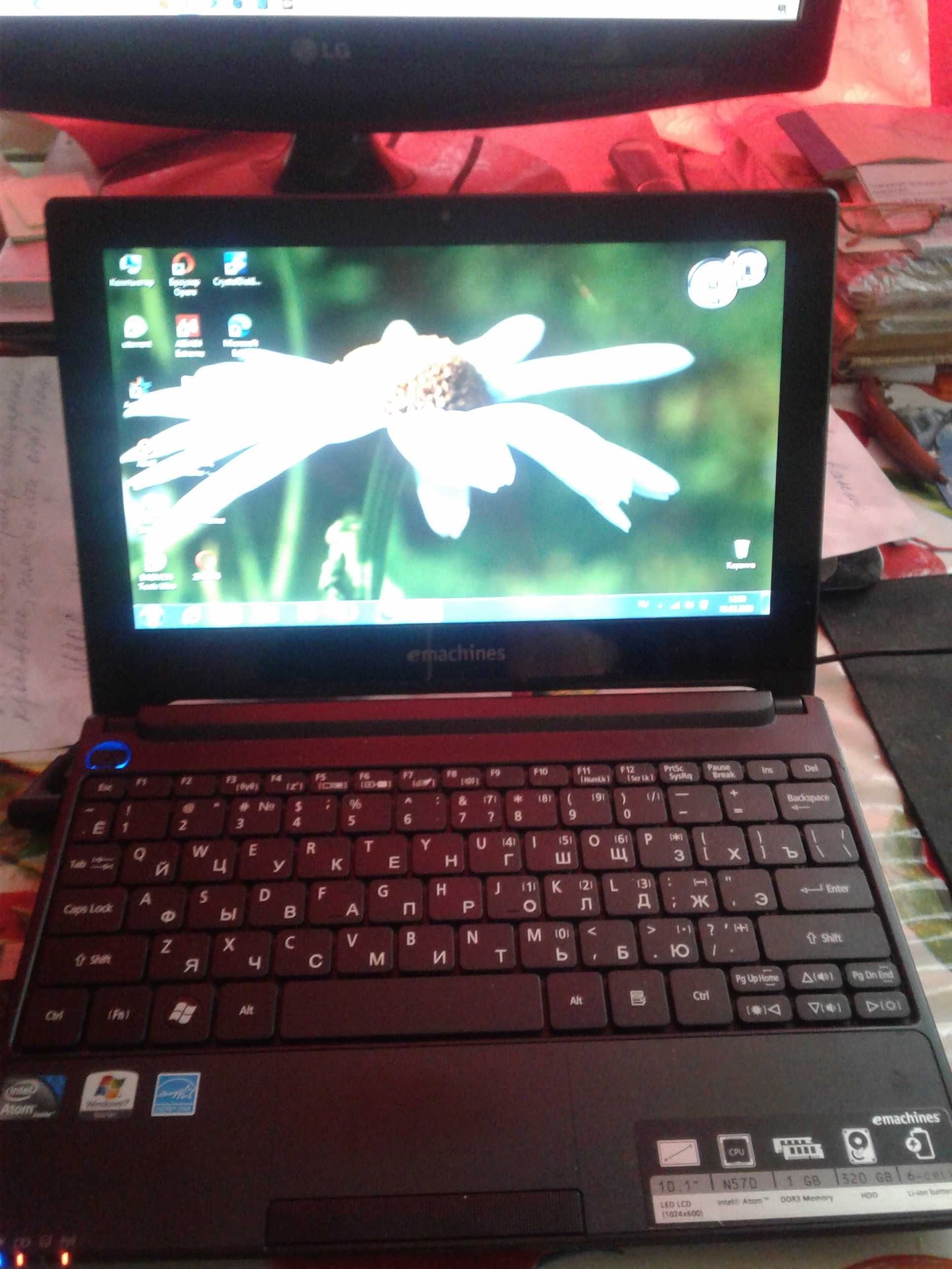Нетбук Acer eMachines 355-N571G32Ikk