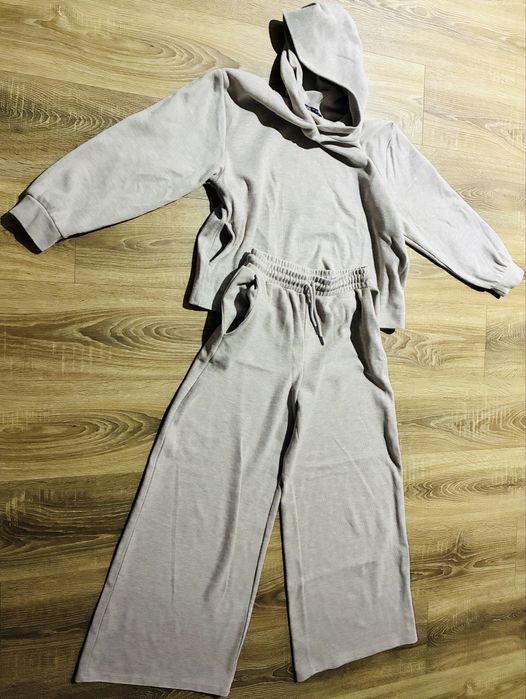 Bluza și pantaloni