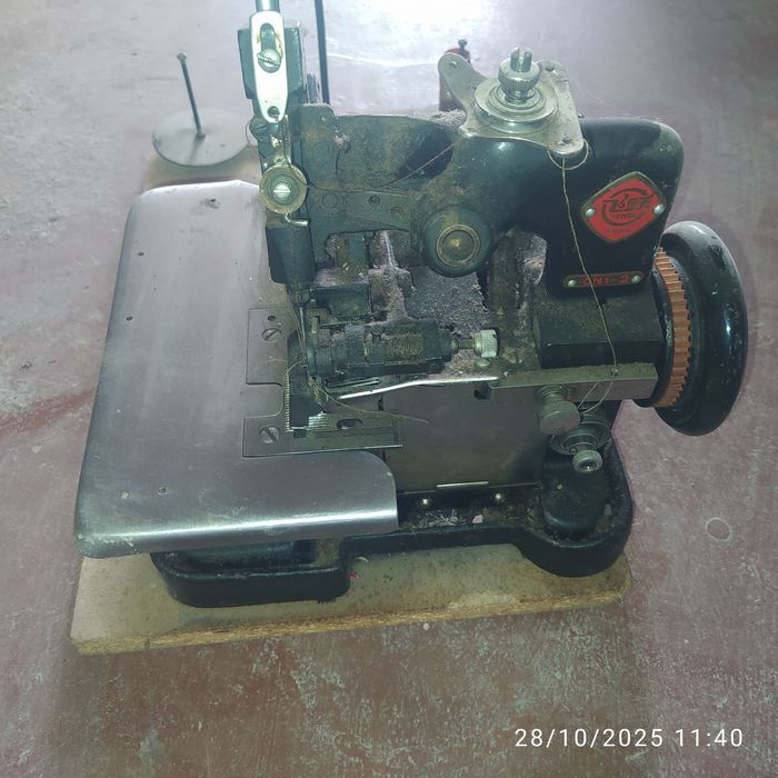 Оверлок тикув машинаси