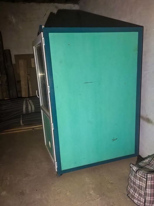 Продам  инкубатор  с  ящиками 8 шт ящиков