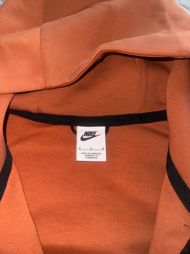 Оригинален Nike tech fleece