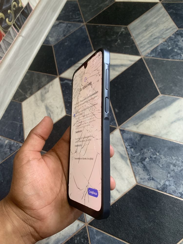 Продавам Samsung Galaxy A16 5g Заключен