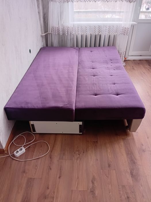 Диван в хорошем состоянии