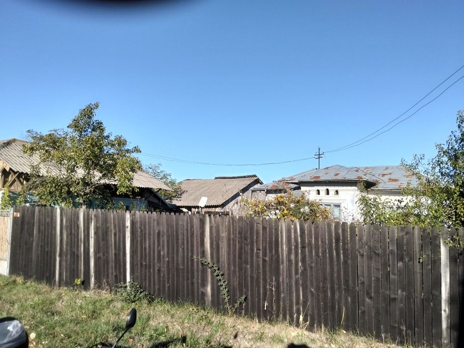 Casă de vânzare în comuna Teiu, judetul Argeș, mai multe detalii în pv