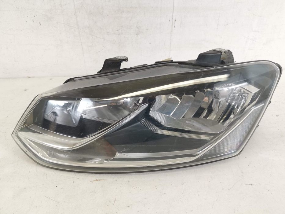 Ляв фар / Lqv far Volkswagen VW Polo 5 6R [фейслифт] Оригинален, в мно