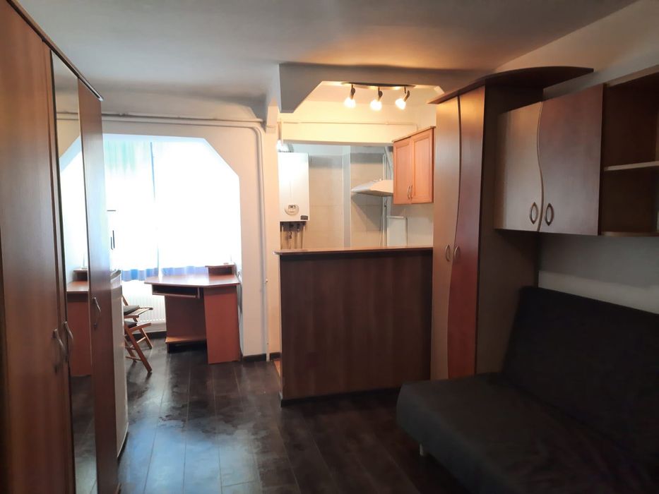 Proprietar inchiriez garsoniera Galata