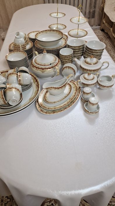 Продам чайно-столовый сервиз