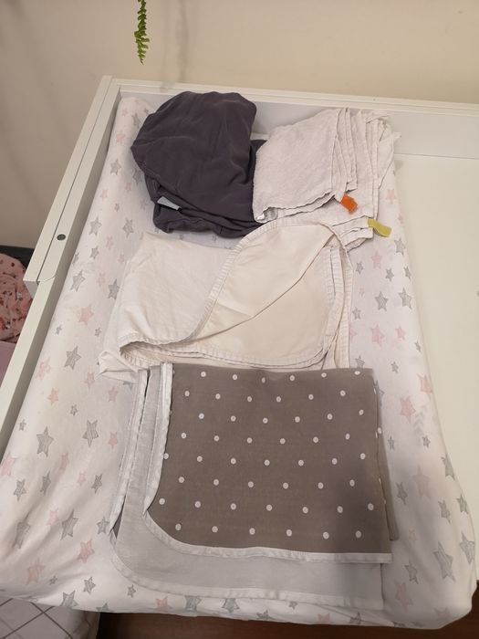 Masă înfășat pentru bebeluși, SMASTAD IKEA + accesorii.