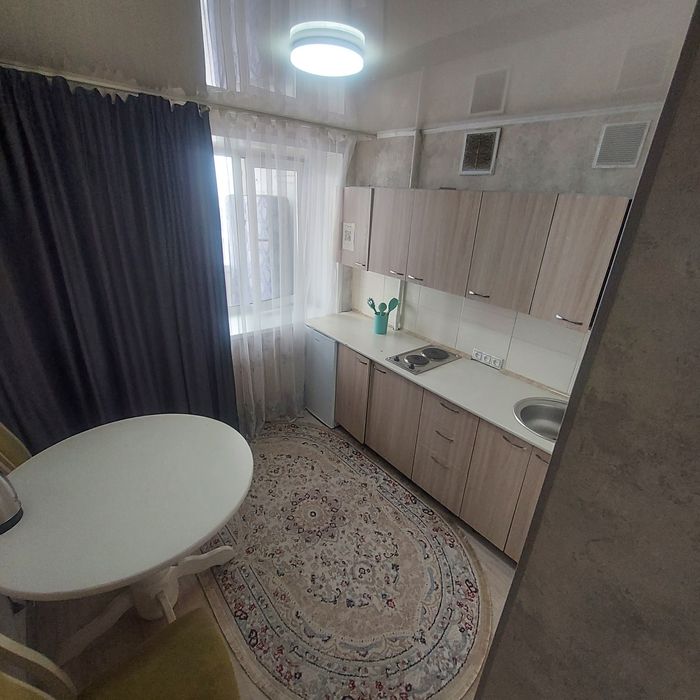 Сдам 1.5 посуточно.Дворец спорта