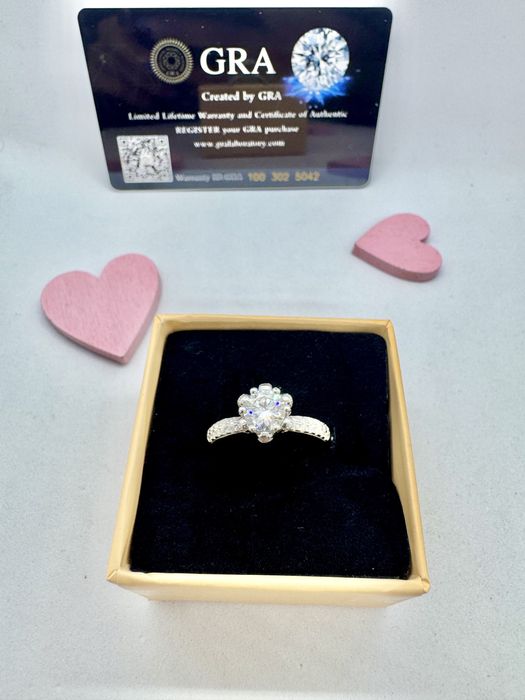 Сребърен пръстен с мойсанит ( диамант) 1 карат