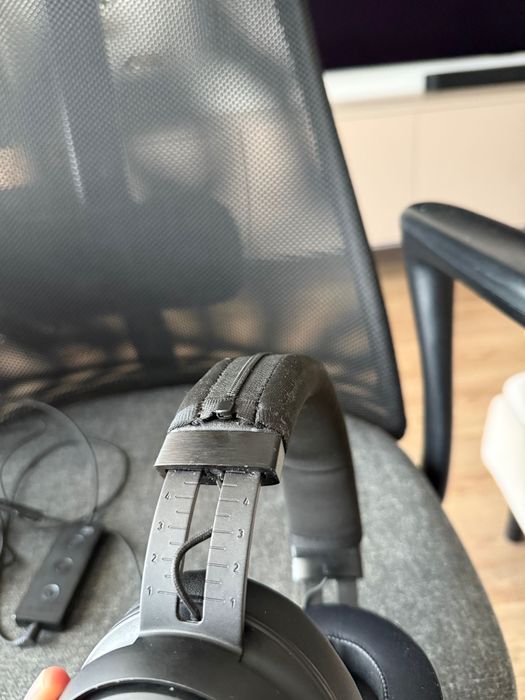 Casti gaming cu microfon Razer Kraken Tournament Edition