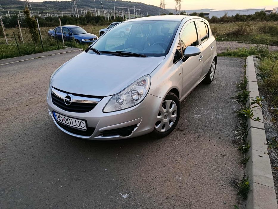 Opel Corsa D 2010 1.2 benzina