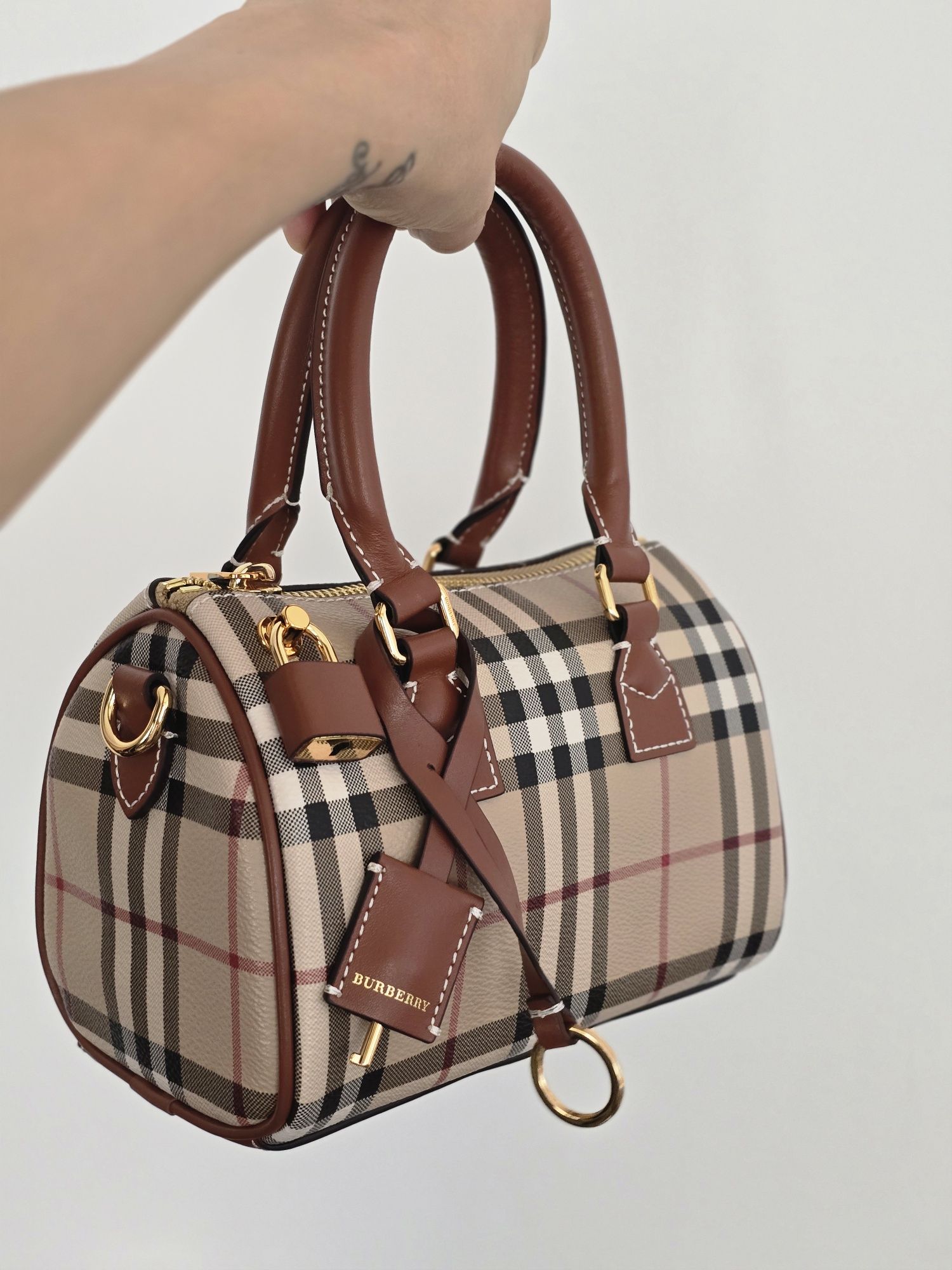 Оригинална тениска и чанта burberry